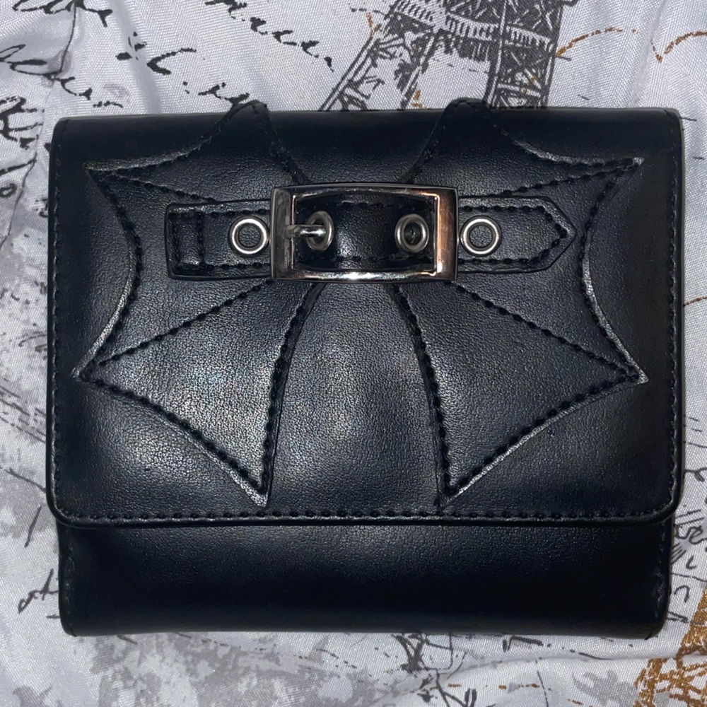 Rare batwing demonia leather wallet